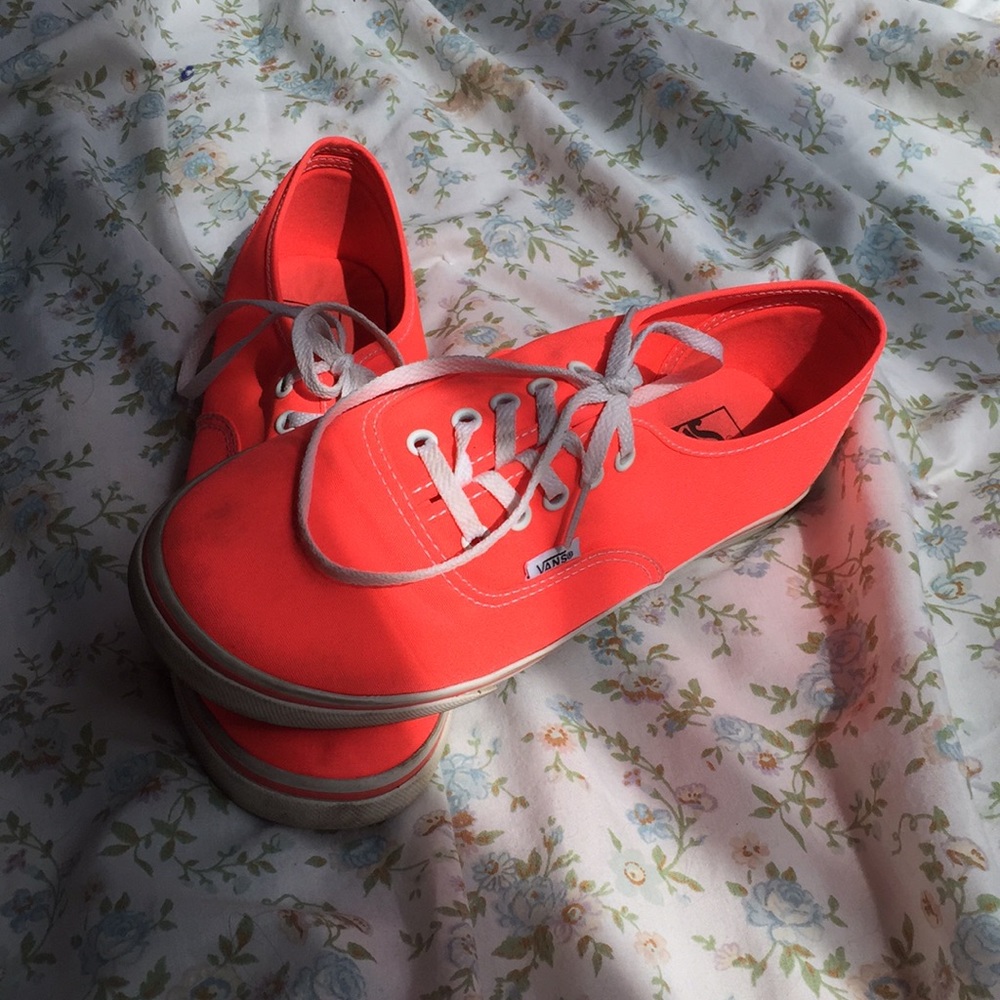 coral low-pro vans ❤︎